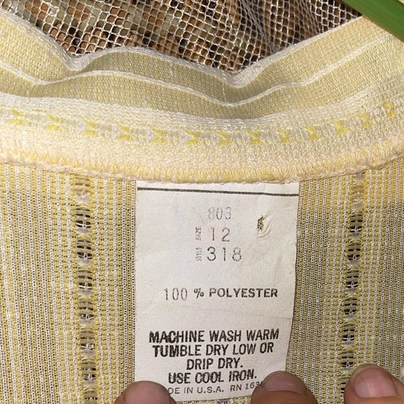 Vintage Yellow Dress 💛 - Picture 3 of 7